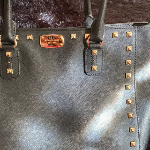 Authentic Michael Kors - Picture 2 of 3